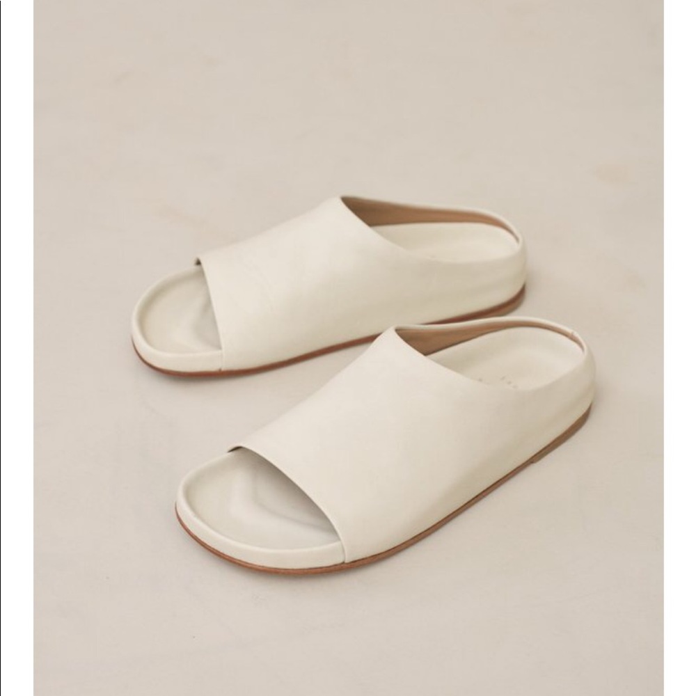 Lauren Manoogian Mono Slides in Bone size 40